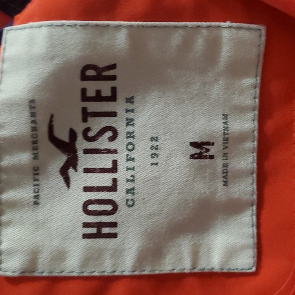 HOLLISTER windbreaker.    #4474 - Picture 6 of 7